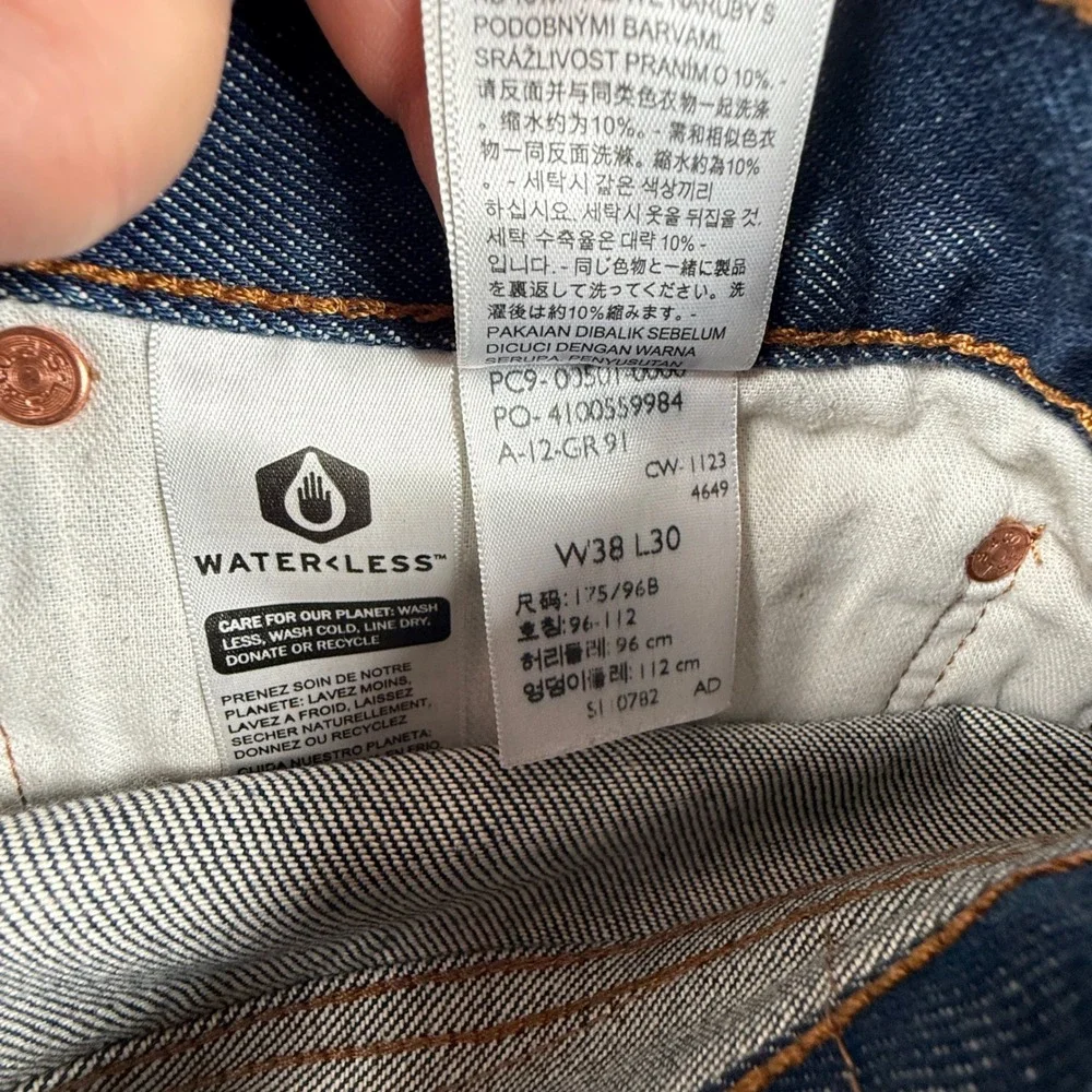 Levis 501 Original Fit Dark Wash Indigo Straight Leg Button Fly Jeans 38x30